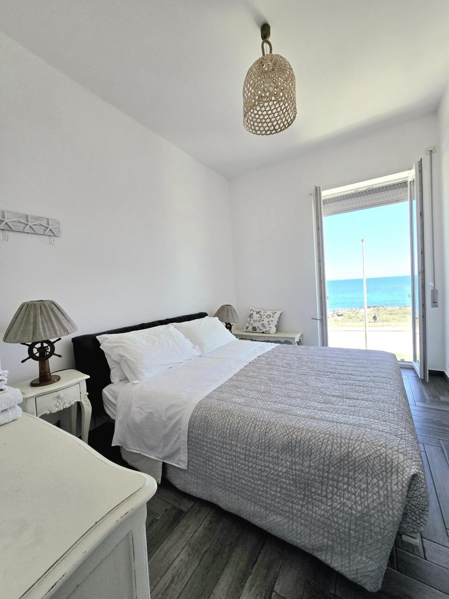 Apulian Escapes - Borgo Scogliera 100 Savelletri Exterior foto